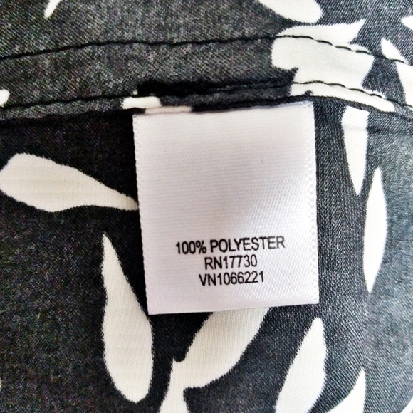 Merona Silky Black and White Quarter Sleeve Blouse - Picture 8 of 9